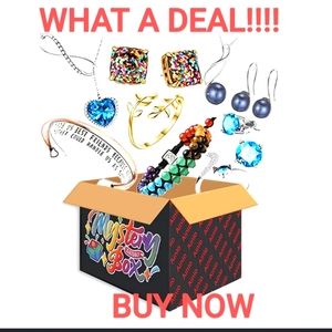 B3✨️2 lb Jewelry Mystery Box💥